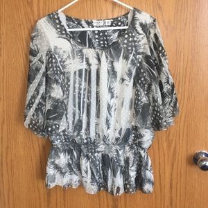 Cato flowy top in white & silvery-gray/green